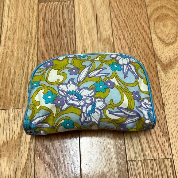 Vintage Floral Cosmetic Zip Pouch - Picture 1 of 5